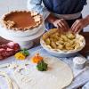 Sur La Table Pie Dish, 9.5″, Blue(White)