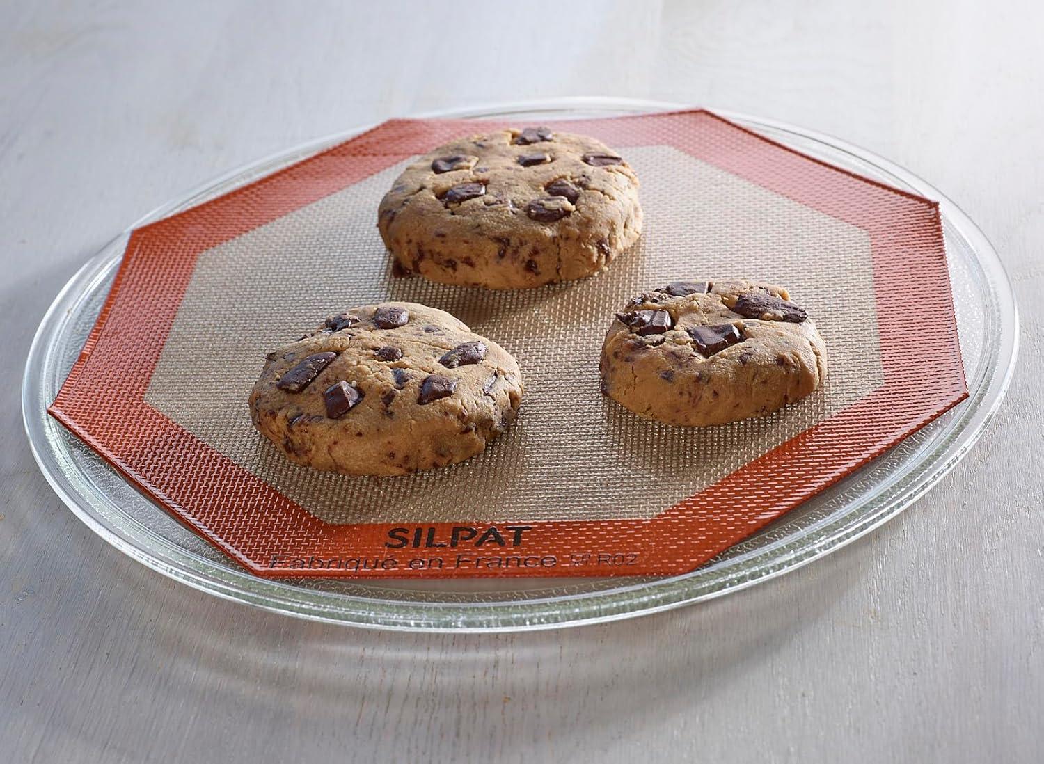 imageSilpat The Original Round Cake Liner NonStick Silicone Baking Mat 9103L x 103W