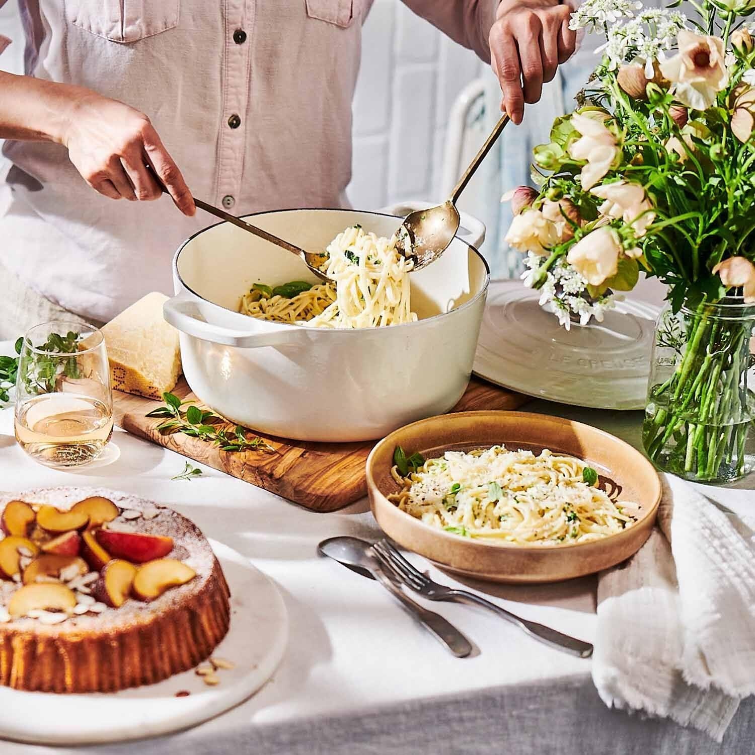 image:imageSur la table Lucent Reactive Glaze Pasta Bowl Taupe
