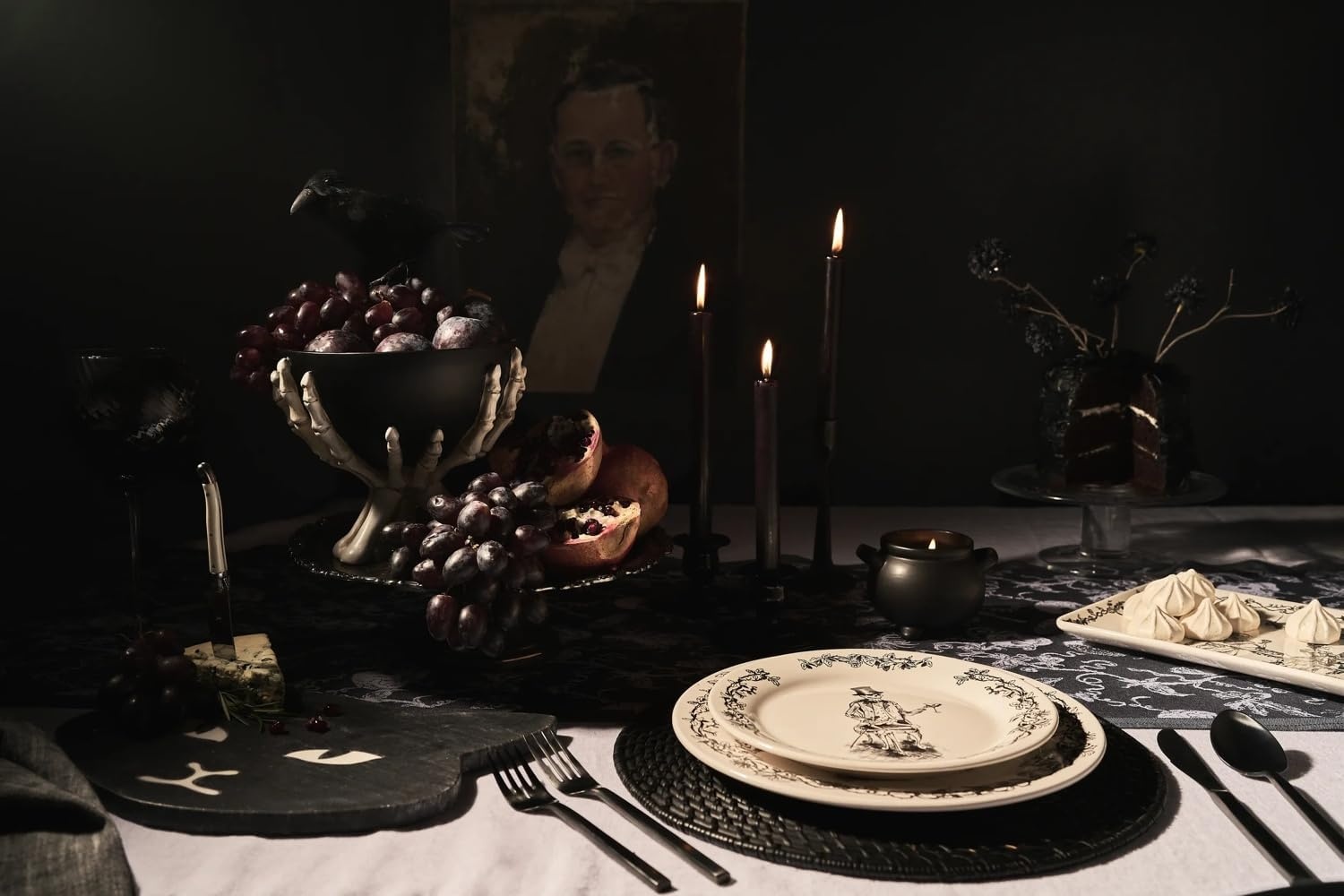 image:imageSur La Table Halloween Dinner Plate Black